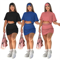 Grosir OEM Custom Print Logo Kaos Crop Wanita dan Set Celana Pendek untuk Wanita, Setelan Olahraga Jogging Dua Potong, Setelan Tracksuit