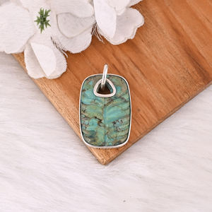 Pendentif en argent sterling 925 avec pierre précieuse turquoise sculptée, serti dans un cadre plaqué argent, tendance et élégant pour femmes - Product Image 2