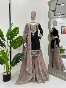 Conjunto de Moda: Top, Sharara y Dupatta con Bordado de Lentejuelas en Georgette, Color Negro 73030 - Product Image 6