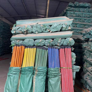 Palos de madera de buena calidad y gran cantidad para escobas/mopas en Vietnam, mangos de madera para escobas - Product Image 1
