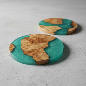 Sous-verres personnalisés en résine et bois de thuya – Sous-verres en époxy vert et noir pour mariage, bar à domicile et décoration de table de cuisine - Product Image 1