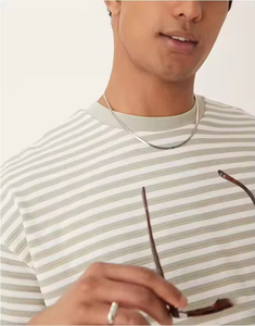 Camiseta Extra Grande para Hombre, 100% Algodón Puro, Cómoda, Suave, Moderna, de Color Sólido, Estilo Urbano, Personalizable, Venta al Por Mayor - Product Image 4