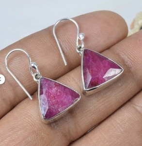 Pendientes de Rubí Natural al por Mayor, Plata de Ley 925, Hechos a Mano, Triangulares, Colgantes, Estilo Vintage Boho, Joyería Fina - Product Image 3