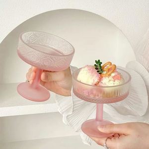 Gobelet à glace en verre simple paroi de 200 ml, design gaufré, rose givré, avec pied haut - Product Image 1