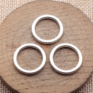 Conector de Anillo Circular Cerrado Liso de 19x19x2.4mm, Aleación de Zinc Plateado Antiguo para Macramé y <span class=keywords><strong>Atrapasueños</strong></span> - Product Image 2