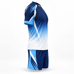 Leistungsstarke Fußballuniform aus schweißableitendem Material mit sportlichem Design für intensives Training und Wettkampftage. - Product Image 2
