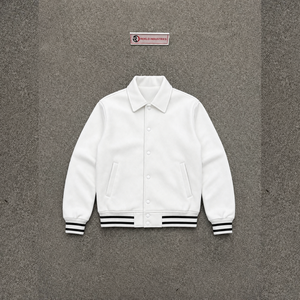 Blouson universitaire blanc premium pour homme – Luxe, mode et confort – Col rabattu, coupe droite, style décontracté pour l'automne – Style urbain JAC - Product Image 5