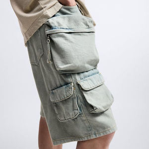 Pantalones Cortos de Mezclilla Cargo para Hombre, Corte Relajado, Lavados, con Múltiples Bolsillos, por Encima de la Rodilla, Frente Plano - Product Image 6