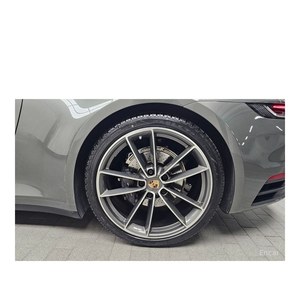 Porsche 911 Carrera 2024, 12 Meses de Uso, 49,314 km, Volante a la Izquierda, Asientos de Cuero, Cámara Trasera - Product Image 5