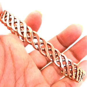 Pulsera de Cobre Martillado Hecha a Mano, Estilo Ayurvédico Tradicional, Joyería de Lujo, Regalo Personalizado de Graduación o Acción de Gracias para Hombres y Mujeres - Product Image 1