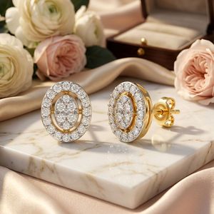 Pendientes de Oro Amarillo con Diamantes Cultivados en Laboratorio, Diseño Ovalado con Halo y Racimo - Product Image 3