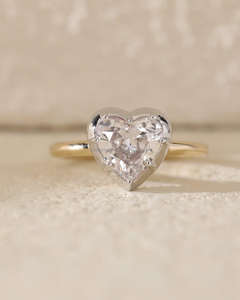 Anillo de Diamante Cultivado en Laboratorio, Oro Blanco de 14k, 2ct, Corazón, Joyería de Diamante Cultivado en Laboratorio, Anillo de Compromiso y Matrimonio para Mujer - Product Image 1