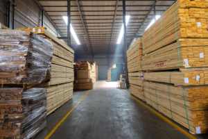 Puertas Interiores de Madera Sólida Premium, Diseño Elegante y Duradero para Dormitorios, Salas de Estar, Interiores de Casa, Puerta Batiente Tipo Louvered para Cafetería - Product Image 4