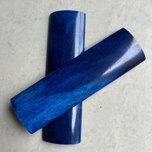 Escamas de Hueso Teñidas y Estabilizadas para la Fabricación de Mangos de Cuchillos - Product Image 1