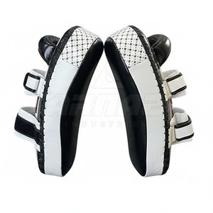 Pad thaïlandais d'entraînement fiable avec une conception renforcée robuste et un pad thaïlandais durable pour des performances longue durée - Product Image 6