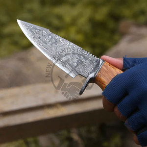 Couteau de chasse et de dépecage artisanal en acier Damas, lame fixe de 10 pouces, manche en bois de rose, garde-lame Damas, pointe clip, ambidextre - Product Image 5