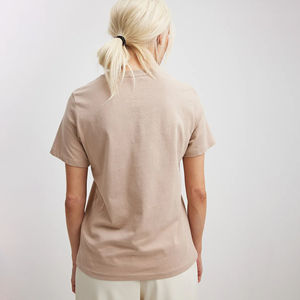 Camiseta de Lona de Poliéster/Algodón para Mujer, Suave y Cómoda, de Manga Corta y Cuello Redondo, con Impresión de Logotipo Personalizado, Informal y a la Moda - Product Image 6