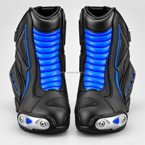 Botas de motociclista personalizadas, hechas a medida para motociclistas, con construcción duradera, ajuste cómodo, cierre seguro, agarre fuerte y uso prolongado. - Product Image 5
