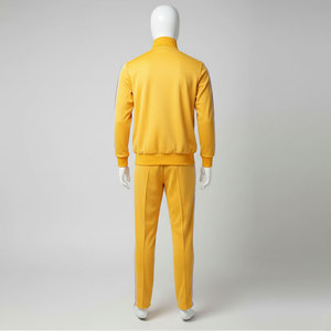 Conjunto Deportivo Econex Unisex Amarillo, Chaqueta Deportiva con Cierre y Cuello Alto, Estilo Deportivo, Transpirable, Color Sólido, 100% Algodón, 2 en 1, Adulto - Product Image 4