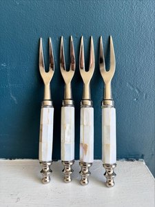 ชุดช้อนส้อมมีดสแตนเลสหรูหราพร้อมด้ามเรซิ่นทันสมัย ใช้ซ้ำได้ เหมาะสำหรับงานเลี้ยง อาหารบนโต๊ะอาหาร เป็นมิตรกับสิ่งแวดล้อม สำหรับห้องครัว - Product Image 4