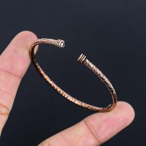 Brazalete de Cobre Vintage con Acabado Desgastado, Brazalete Abierto de Moda para Hombres y Mujeres en Aniversarios - Product Image 5