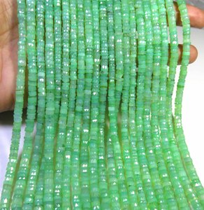 ลูกปัดพลอยคริสโซเพรสสีเขียวธรรมชาติชั้นดี ร้อยเป็นเส้นยาว 16 นิ้ว รูปทรงยางรถยนต์/ล้อ/เฮชิ ขนาด 4 มม. เจาะรูตรงกลาง พลอยคริสโซเพรสทรงเหลี่ยม - Product Image 2