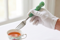 Ensemble de couverts en acier inoxydable avec manche en résine spirale verte, finition poli miroir, idéal pour la table, la cuisine, les mariages et les fêtes