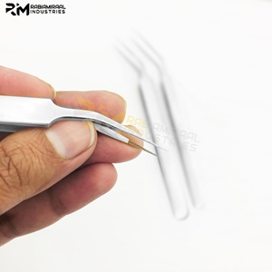 Pince à épiler RMI Silver Precision à pointe large à 45 degrés, antistatique, en acier inoxydable, pour extensions de cils, couleur bleue avec revêtement en poudre - Product Image 6