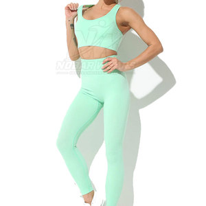 Conjunto de yoga diseñado para entrenamiento y ejercicio con ajuste flexible y tela suave para un movimiento cómodo y uso diario. - Product Image 5