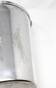 ถังน้ำแข็งสีเงินเรียบง่าย เหมาะสำหรับใช้ในคลับหรืองานเลี้ยง ช่วยรักษาความเย็นของเบียร์และเครื่องดื่ม ขายส่งจากอินเดีย - Product Image 6