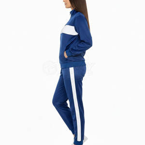 Survêtement de sport pour femme de haute qualité, léger, avec fermeture éclair et coupe flexible, idéal pour l'exercice et le fitness. - Product Image 3