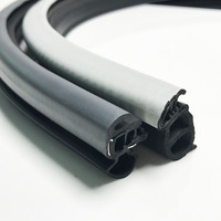 Joint d'étanchéité de porte de voiture Xinhong sur mesure avec bulbe latéral, profilé en U EPDM composite triple, bande d'étanchéité anti-poussière XHQC-EPDM