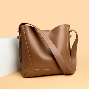 Bolso Bandolera Retro de Gran Capacidad para Mujer, Bolso Bandolera de Cuero con Cierre de Cremallera, Moderno y Apto para Todas las Temporadas - Product Image 5