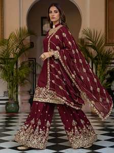 Elegante Conjunto de Kurta de Seda Chinon para Fiestas Indias con Dupatta de Bordado Intenso - Product Image 3