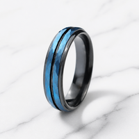 Bague de mariage vintage facettée en carbure de tungstène noir avec incrustation martelée bleue personnalisée pour femmes et hommes – Vente en gros