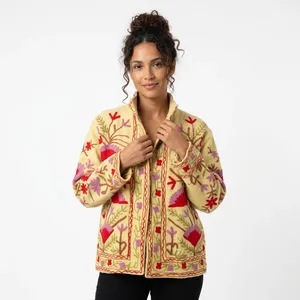 Chaqueta Blazer Acolchada Sujani de Algodón Khadi Satinado, Abrigo de Otoño Invierno con Adornos de Lentejuelas y Perlas, Doble Botonadura, Secado Rápido - Product Image 1