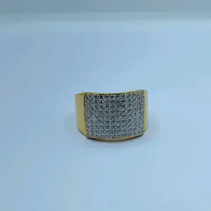 Bague pour homme en or jaune 22 carats avec grappe de diamants carrés, large bande imposante, style mariage de luxe - Product Image 2