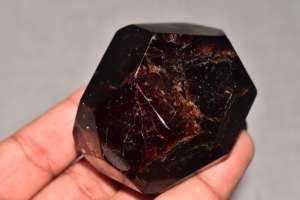 Pierre de grenat rouge naturel brut, pierre de guérison, pierre de grenat roulée pour la décoration, pépites de grenat taillées en almandine - Product Image 2