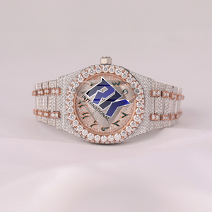 Montre de luxe entièrement sertie de diamants Moissanite, finition or rose et argent - Product Image 1