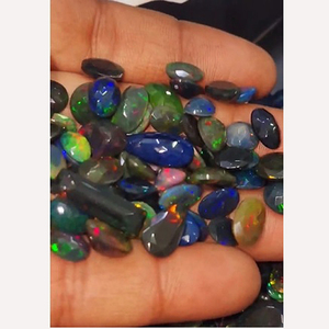 421 pièces d'opale noire naturelle éthiopienne de 8 mm à 13 mm, ovale, octogonale, facettée, 553 carats, lot IRoc Sales, pierres précieuses taillées, 388 $ US - Product Image 2