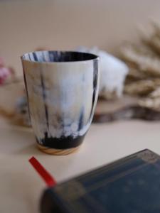 Verre à cocktail en corne de buffle MN EXPORTS, fait main, écologique, passe au lave-vaisselle, léger, design moderne et luxueux, pour la bière - Product Image 5
