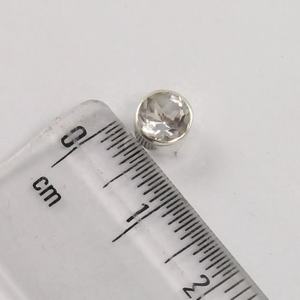 Ajuste de bisel de cuarzo de cristal blanco, pendientes hechos a mano de piedras preciosas redondas de Plata de Ley 925 para mujer, joyería de pendientes ligeros - Product Image 2