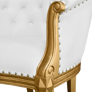 Sillón de madera de caoba de alta calidad con acabado dorado y tapicería para uso en interiores. - Product Image 4
