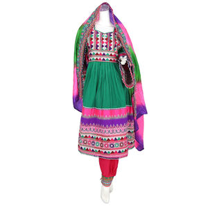 Robe traditionnelle afghane kuchi brodée, tenue de style folklorique pour femmes, robe afghane kuchi colorée faite à la main. - Product Image 2