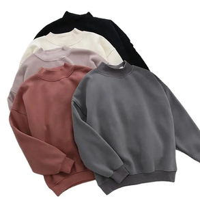 Sweat-shirt en molleton uni à col rond et manches longues pour homme, style unique, en vente en ligne - Product Image 1