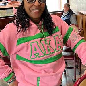 เสื้อฮู้ดสีชมพู AKA ปักลายตัวอักษรกรีก แบบยูนิเซ็กซ์ ผ้าฟลีซนุ่ม สวมใส่สบาย สไตล์สตรีทแวร์ - Product Image 4