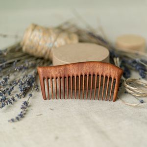 Peine de Madera de Primera Calidad, Ecológico y Antiencrespamiento para Peinado Diario, Disponible al Mejor Precio del Mercado - Product Image 2