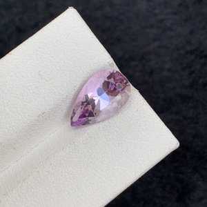 Piedra preciosa de amatista natural con corte de pera, piedra suelta de cristal curativo para la fabricación de joyas y colección. - Product Image 4