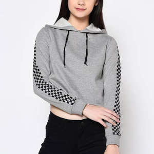 เสื้อฮู้ดดี้ผู้หญิงสีพื้นแบบกำหนดเองได้ เนื้อผ้าฝ้ายระบายอากาศดี สวมใส่สบาย สไตล์สตรีทแวร์ สำหรับฤดูใบไม้ร่วงและฤดูหนาว - Product Image 1