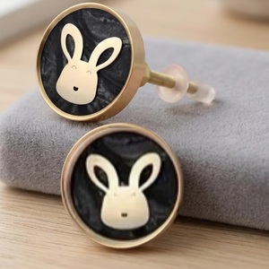 Bouton de meuble rond en laiton motif lapin, design marbre noir, poignée de tiroir contemporaine, accessoire de mobilier moderne et durable pour enfants - Product Image 5